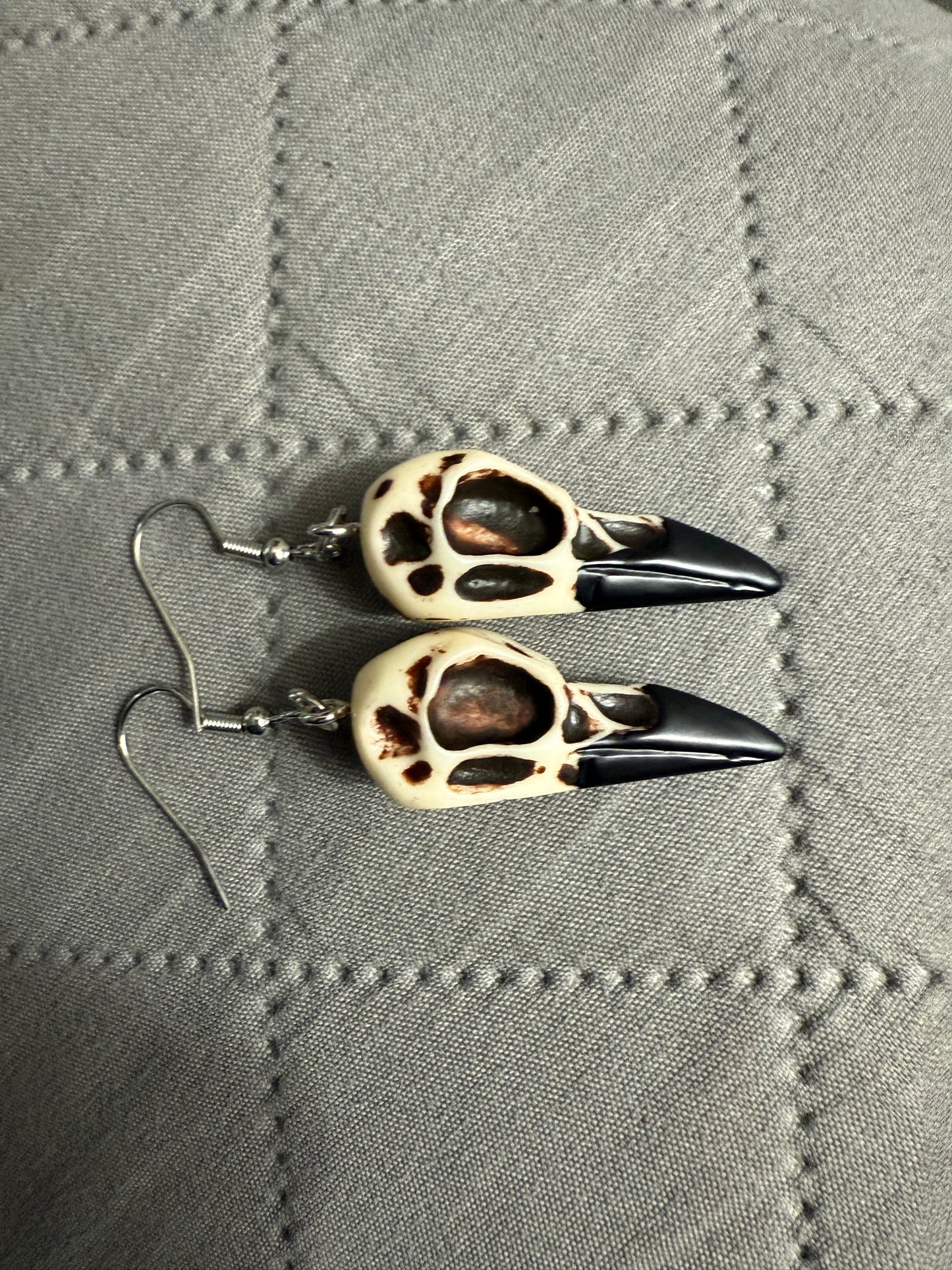 Raven Skull Earrings Resin Replica Crow Skull Earrings Tribal Halloween Party Gifts Wiccan (#35)