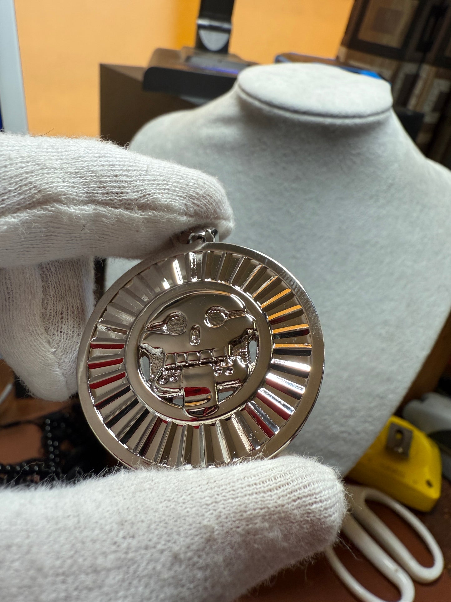 Mictlantecuhtli Pendant, Piedra Muerte Disk, Silver Tone Metal, Aztec Mexica #40