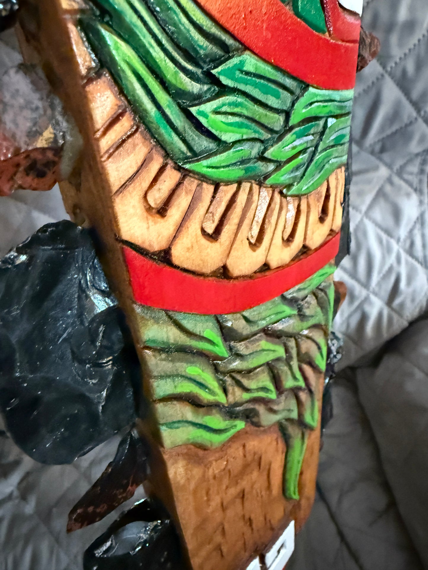 Macuahuitl Azteca Wall Art, feature Tonatiuh Aztec Sun God, Carved, Obsidian Blades, 28"