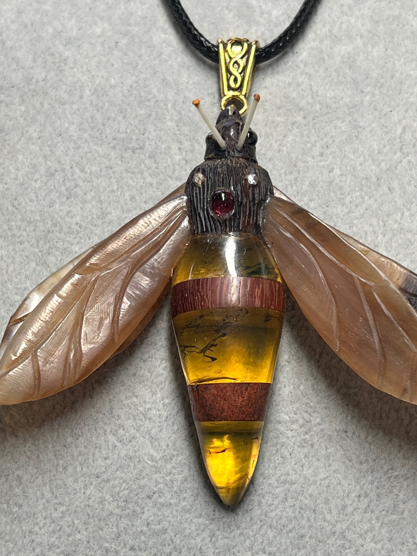 Bee Pendant, Bull Horn, Amber, Ebony, Carved in ironwood, horn amber, Mexico