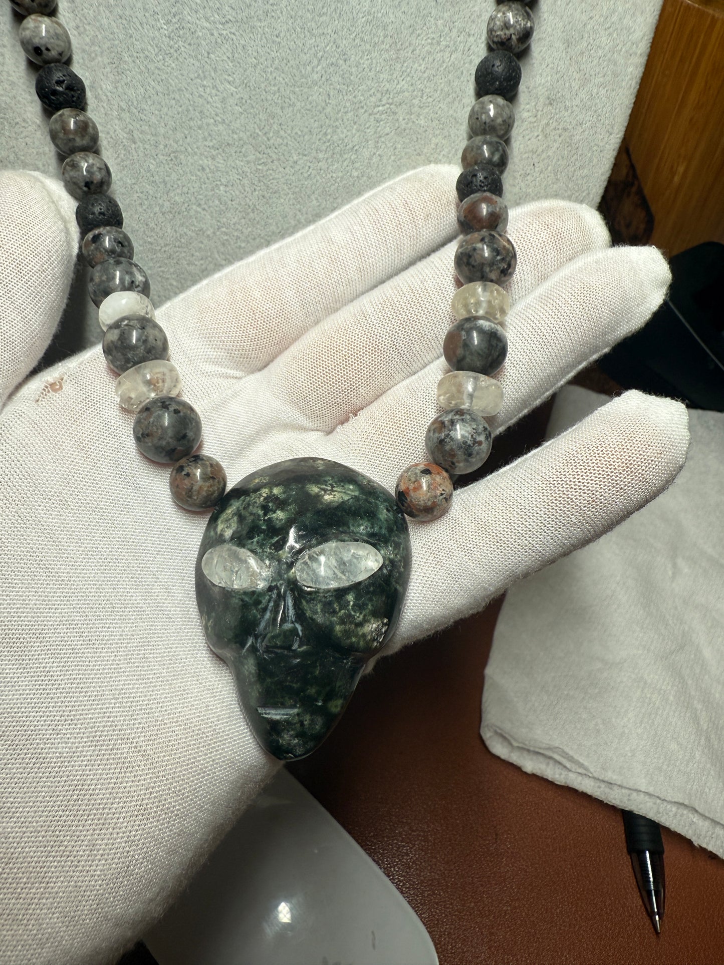 Serpentine Alien Head, Yooperlite Beads, Hyalite Eyes, UFO, Roswell, Mexico #H