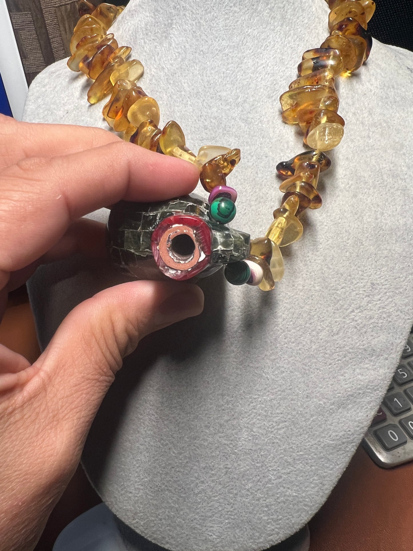 Aztec Death Whistle Serpentine Tiles, Obsidian Eyes, Nacre Teeth, Coral, Y Amber Beads Hecho en Mexico Indigenous