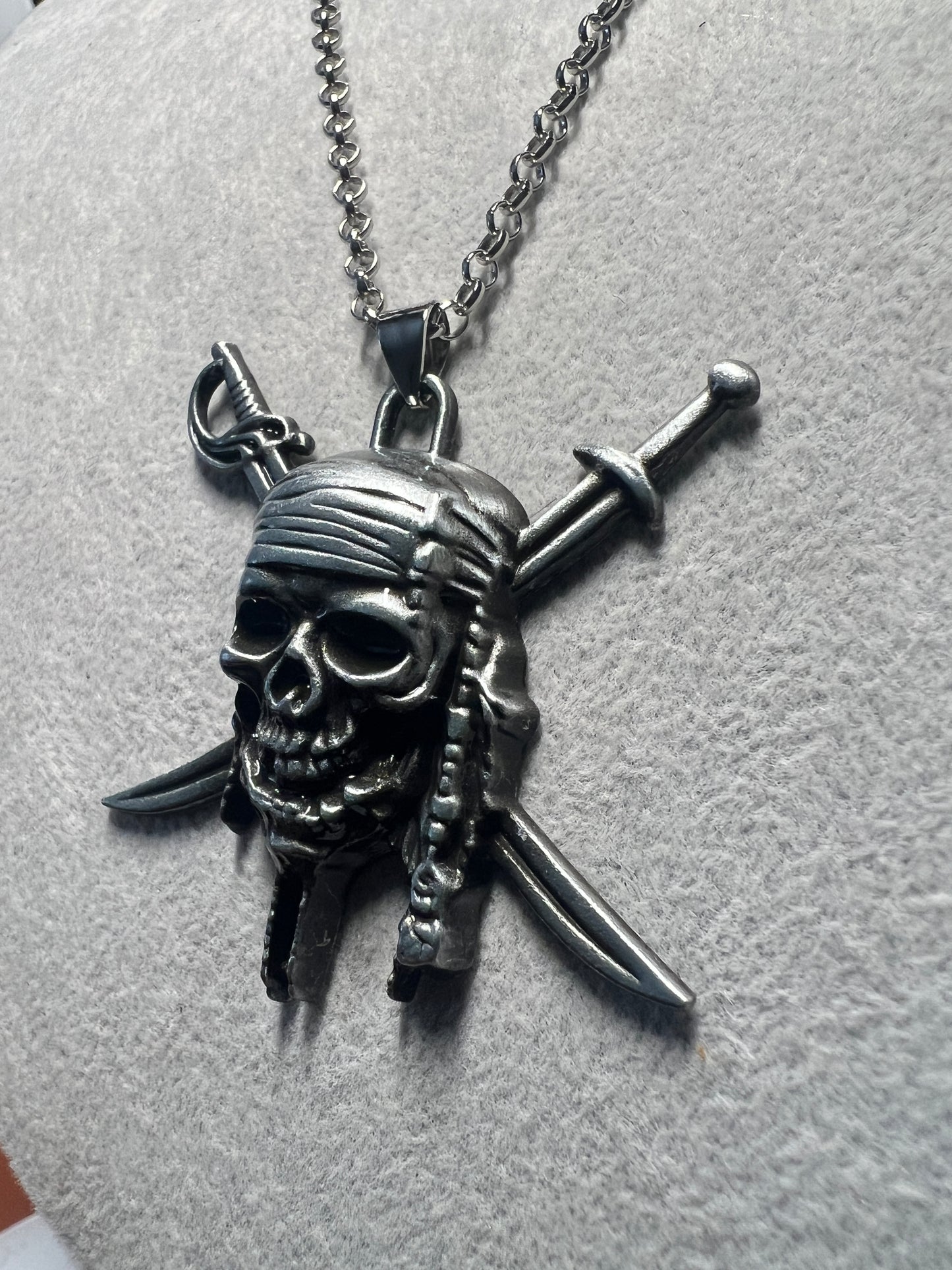 Fashion Vintage Charm Pirates Of The Caribbean Necklace Jack Sparrow's Skull Pendant Jewelry Men Women Gifts #35