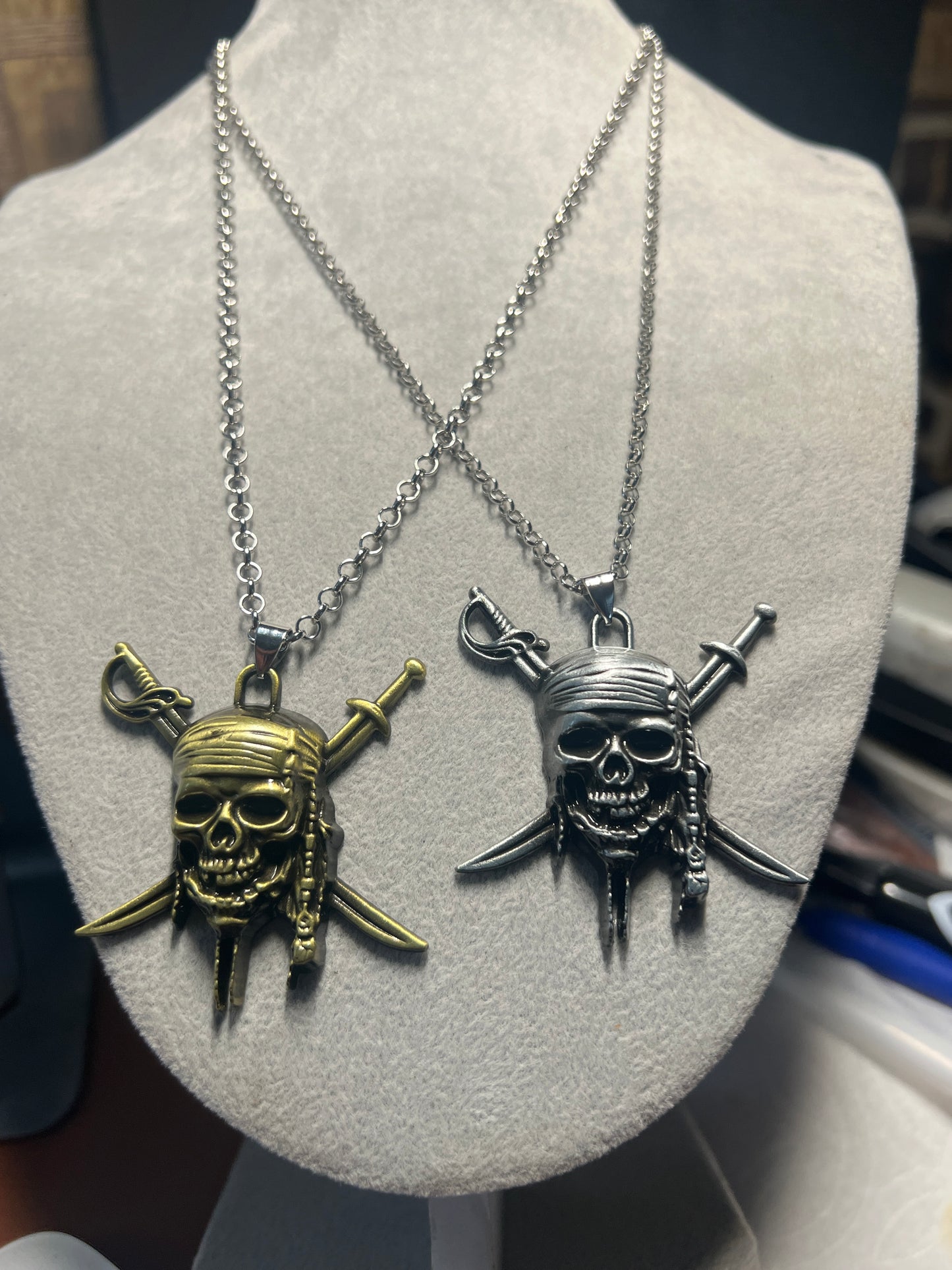 Fashion Vintage Charm Pirates Of The Caribbean Necklace Jack Sparrow's Skull Pendant Jewelry Men Women Gifts #35