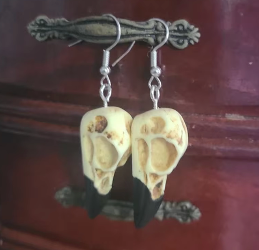 Raven Skull Earrings Resin Replica Crow Skull Earrings Tribal Halloween Party Gifts Wiccan (#35)