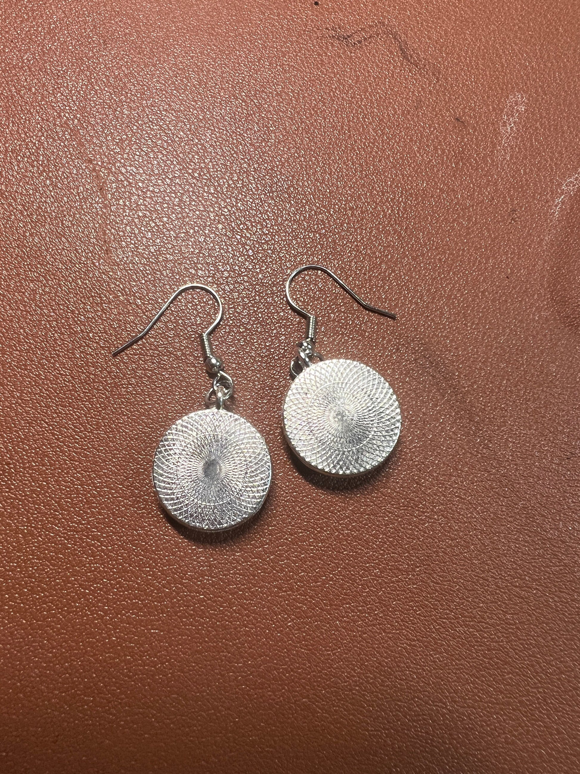 Native American Style Silver Tone Solid Print 4 Direction Wheel Dangle Drop Earrings Jewelry (#4)