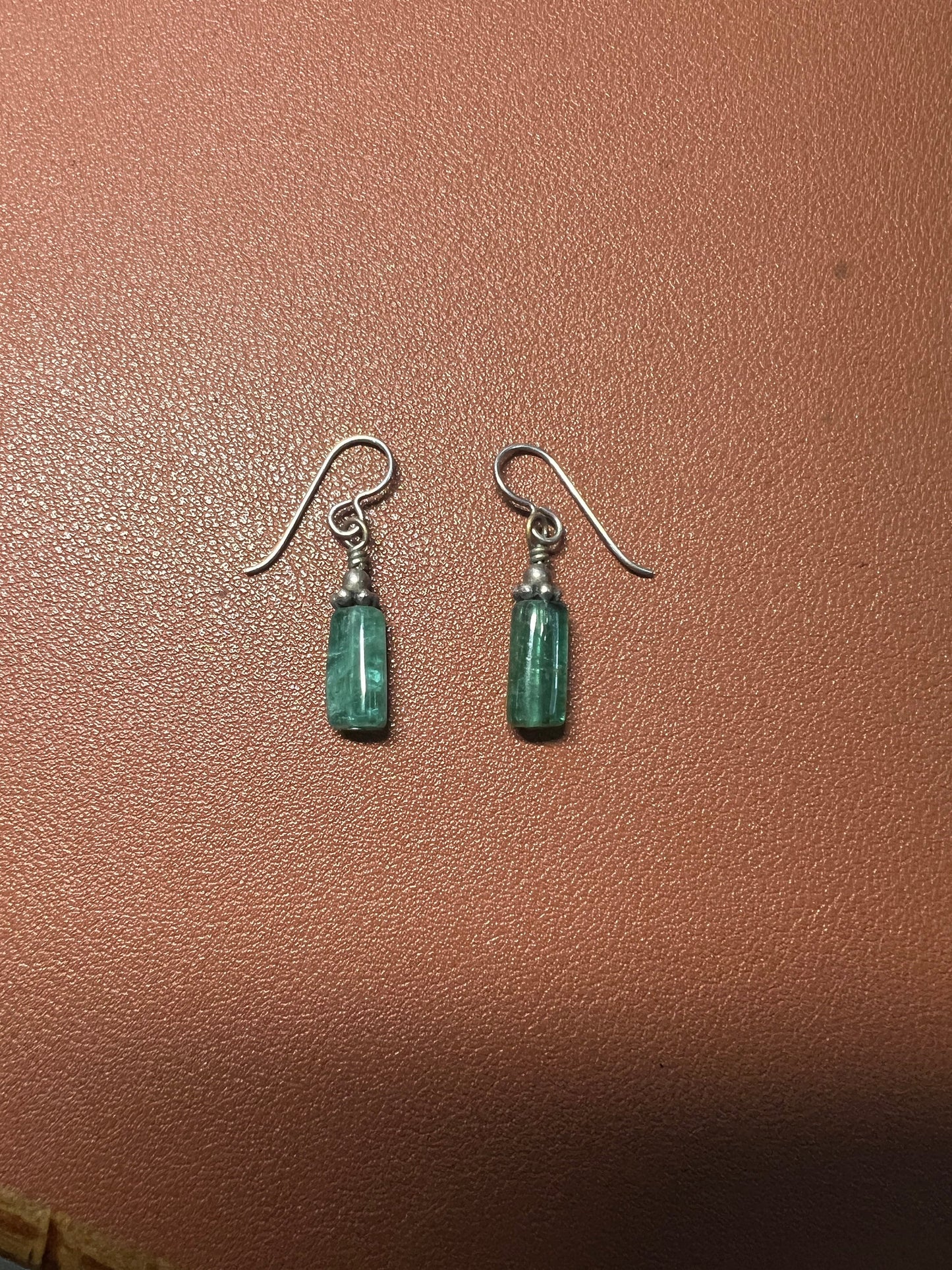 Unique Vintage Jade Dangle Earrings, tubular shape, excellent condition #7