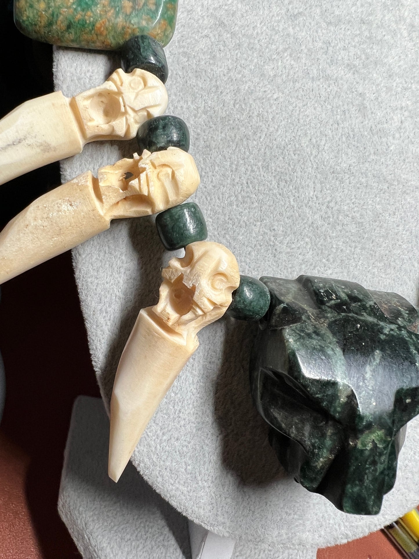 Jaguar Jade Guatemalteco, Mictlantecutli Bone Fangs, Necklace, Mexico (#38)