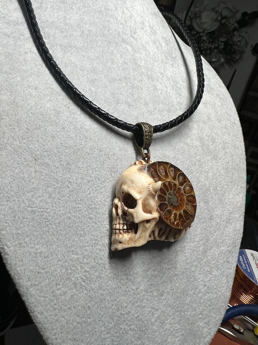 Devil's Skull Pendant Deer Antler Ammonit Fossil Ancient Fossil Handmade Mexico Fantasy