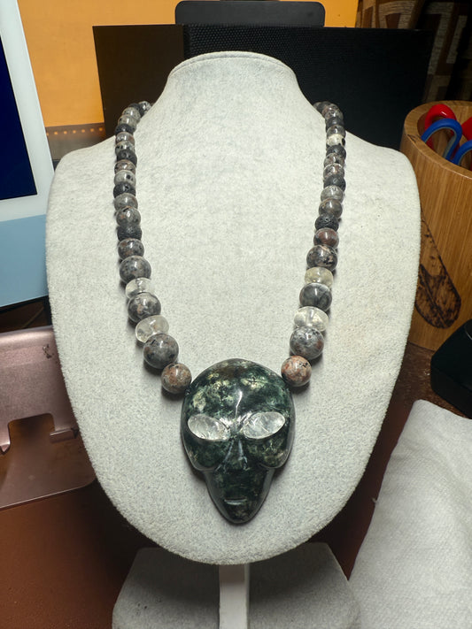 Serpentine Alien Head, Yooperlite Beads, Hyalite Eyes, UFO, Roswell, Mexico #H