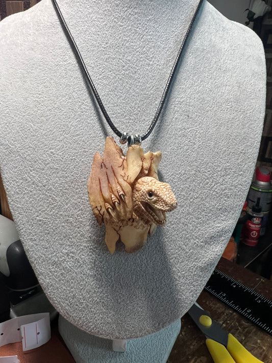 Velociraptor Jurassic Dinosaur Carved Deer Antler All Natural Mex Indigenous (H)