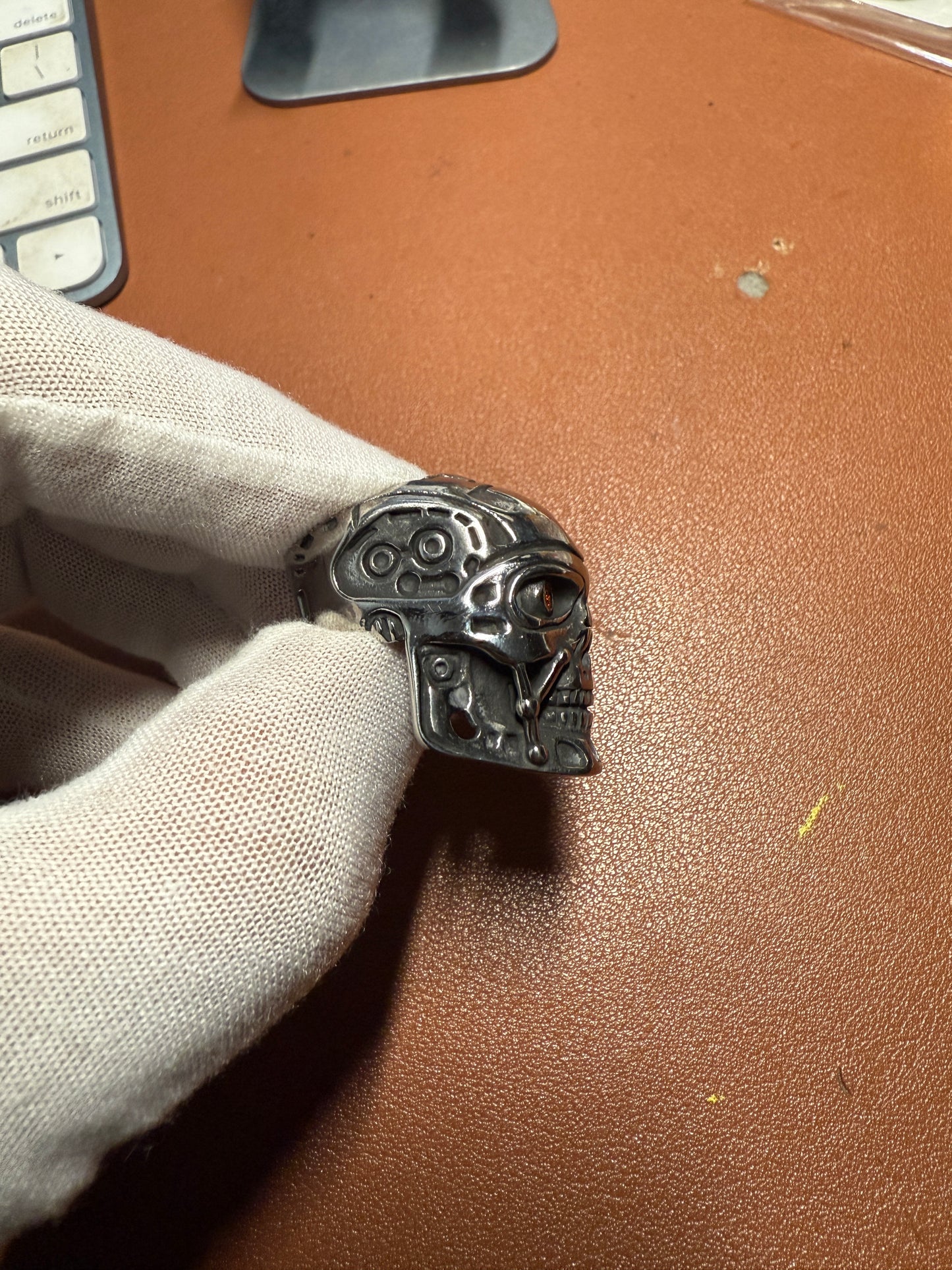 TERMINATOR CYBORG MACHINE SKULL RING, CHROME, RED EYES, SARAH JOHN CONNOR (#1)