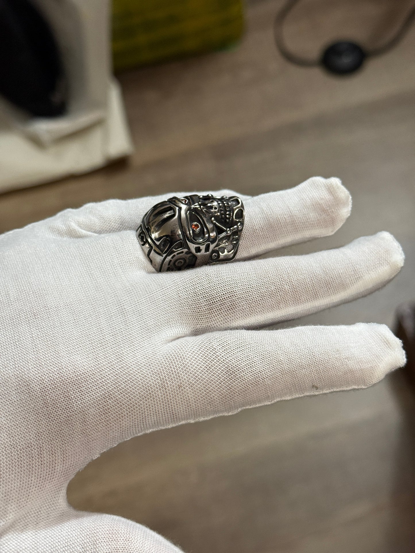 TERMINATOR CYBORG MACHINE SKULL RING, CHROME, RED EYES, SARAH JOHN CONNOR (#1)