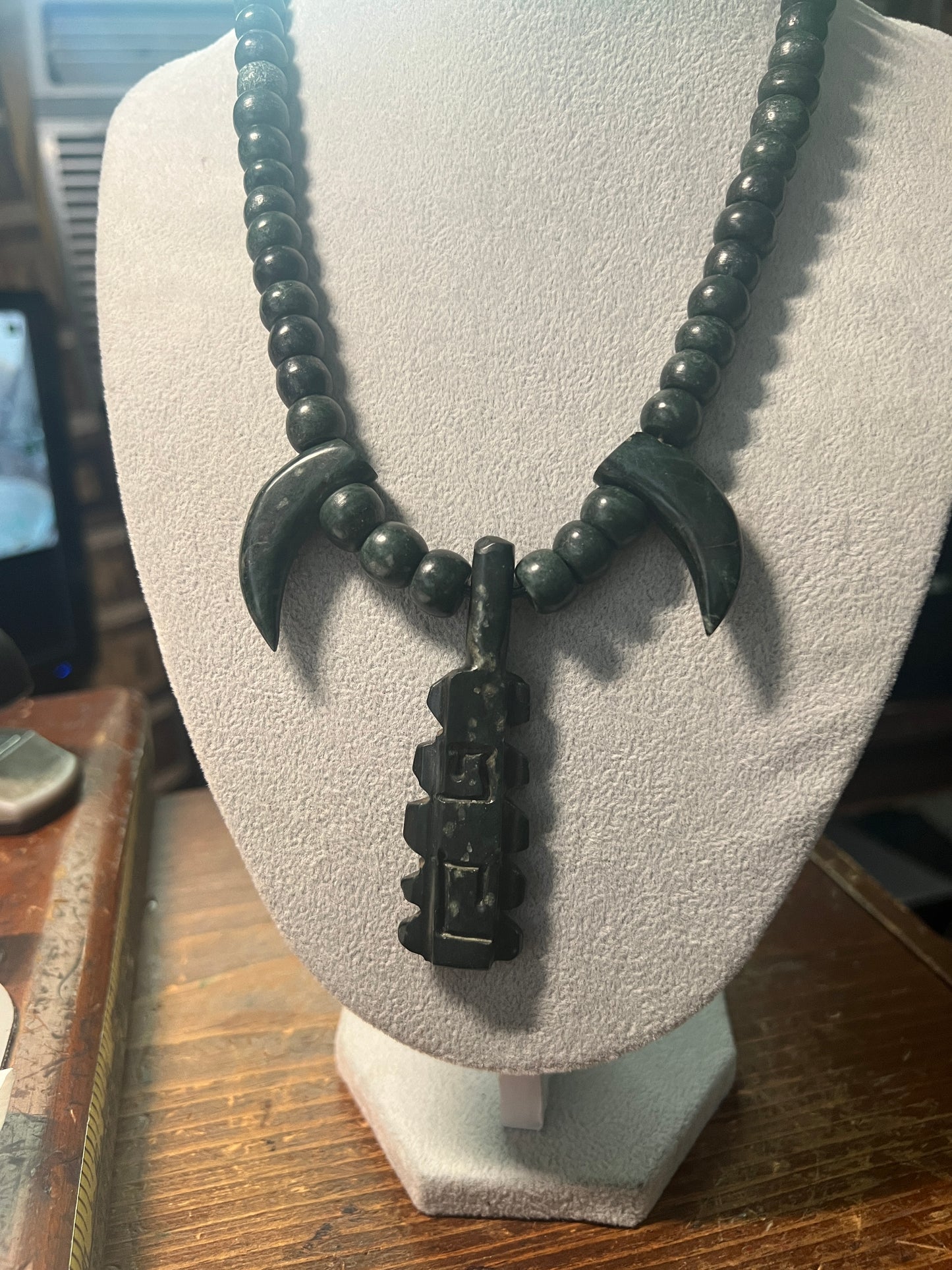 Jade Macuahuitl with Jade Talons Necklace, Aztec Sword Design, with Jade Beads, Leather Adjustable Necklace, Mexica Ancient Mexican (18)