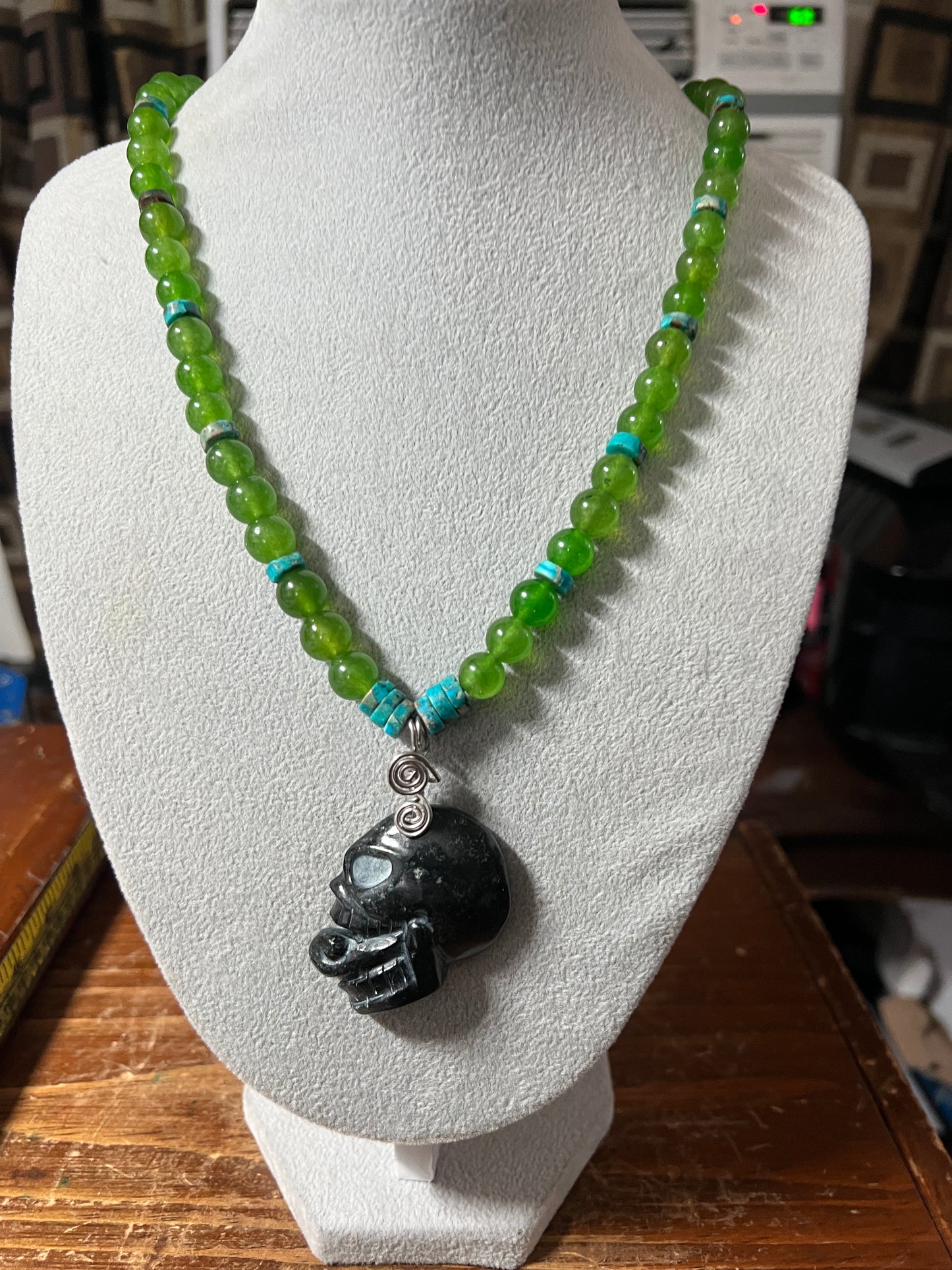 Jade Maquiztli Skull Aztec Pendant, Nefrite Turquoise Beads, adjustable (#12)