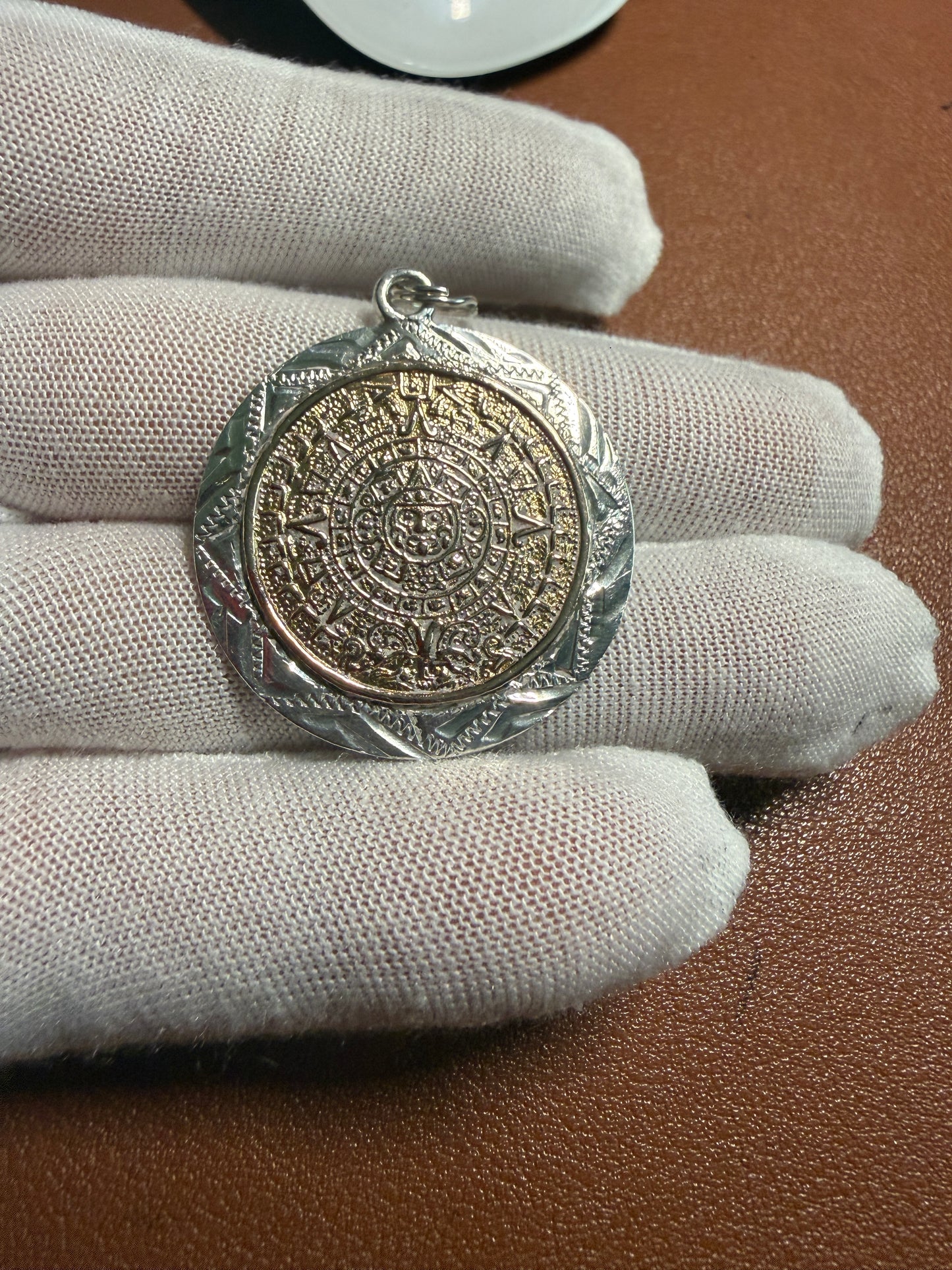 Sterling Silver Azteca Mexica Aztec Calendar Round Pendant 925 plated Chain (#10)