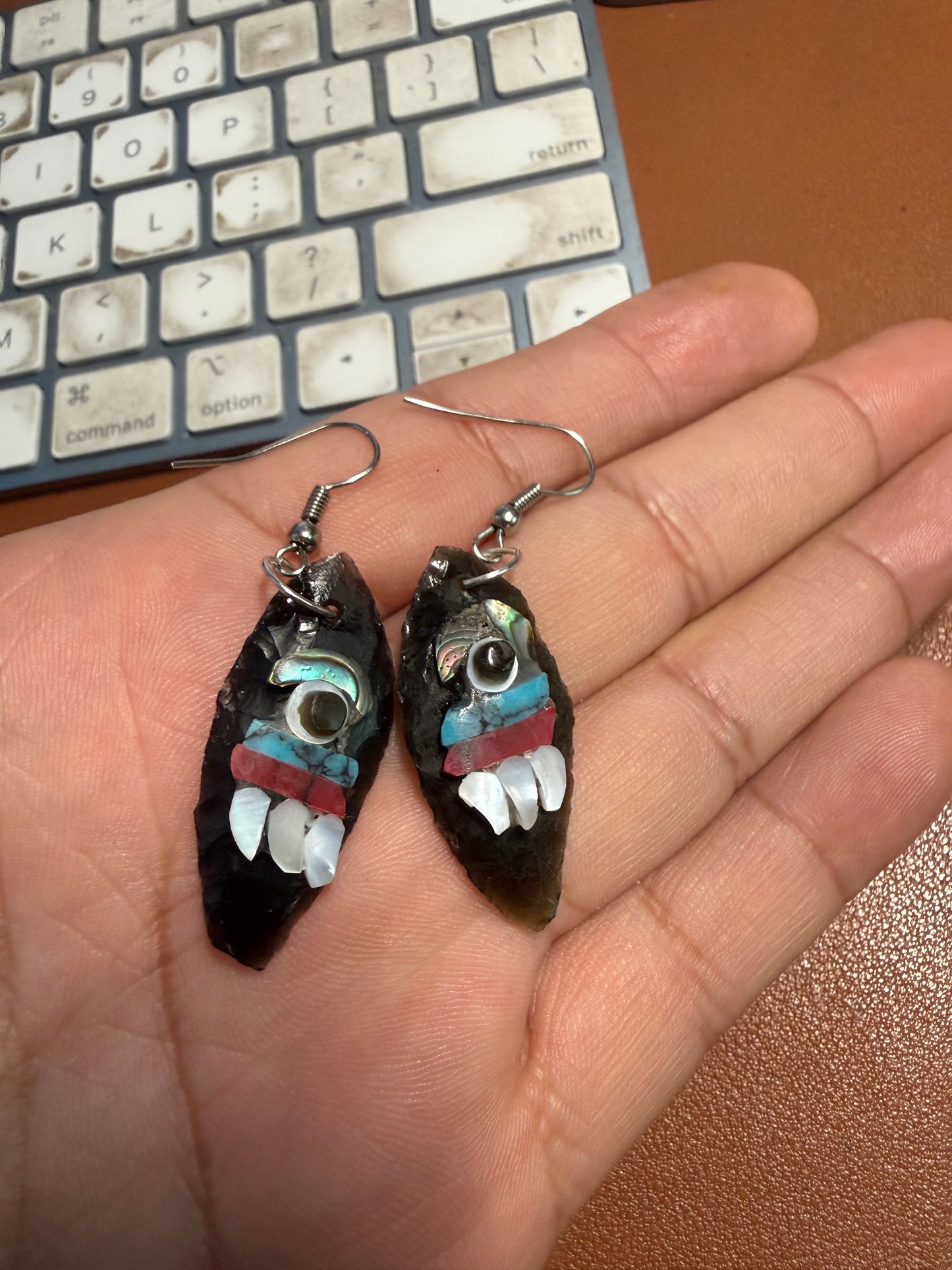 Aztec Obsidian Earrings Handmade Mexico, Tecpatl or Flint Symbol Mexica (L1b)