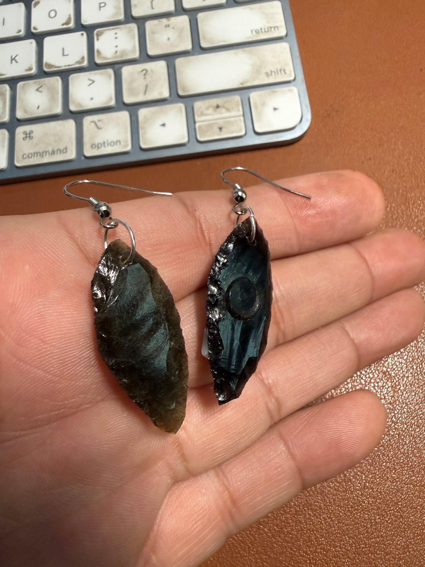 Aztec Obsidian Earrings Handmade Mexico, Tecpatl or Flint Symbol Mexica (L1b)