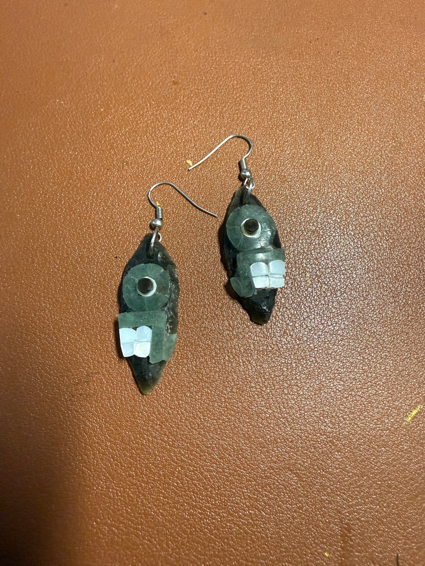 Aztec Obsidian Earrings Handmade Mexico, Tecpatl or Flint Symbol Mexica (L1b)