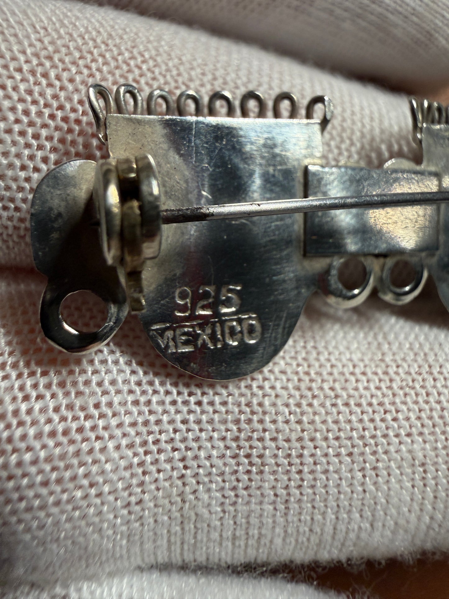 VINTAGE MEXICO TAXCO DF 925 STERLING REPOUSSE AZTEC XIPE TOTEC PIN BROOCH #XA43
