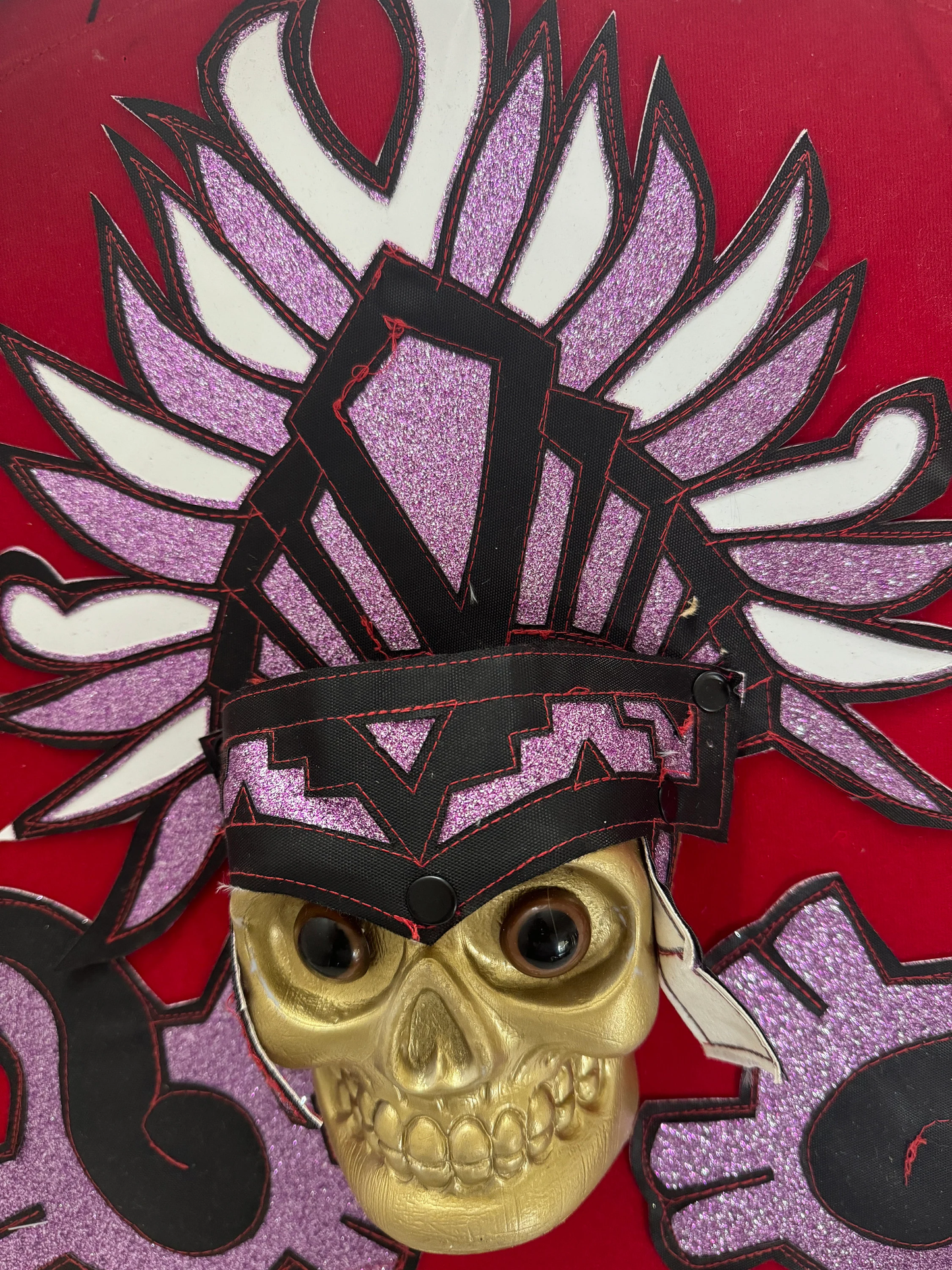 3D Danzante Azteca Mictlantecuitli Shield, Chimalli, Red Purple, Aztec Dance Shield, Aztec Skull, Mexica, Pow Wow, Indigenous Feathers, 22"