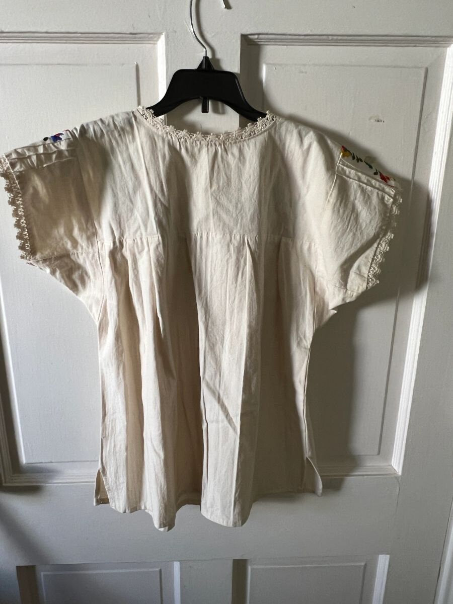 Mexican Women's Top Blouse, Hand made, Mexico, Embroidered, Size Small