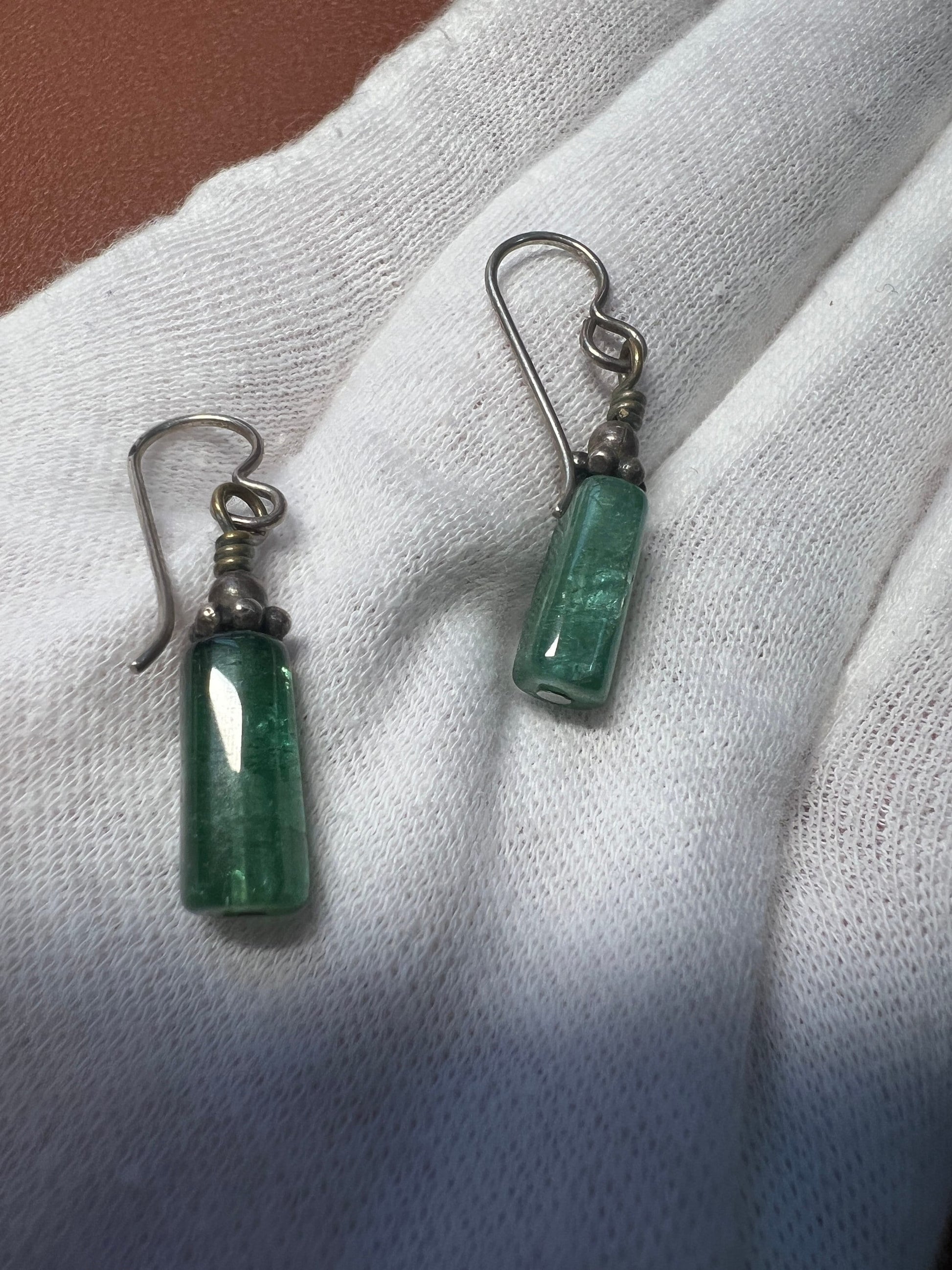 Unique Vintage Jade Dangle Earrings, tubular shape, excellent condition #7