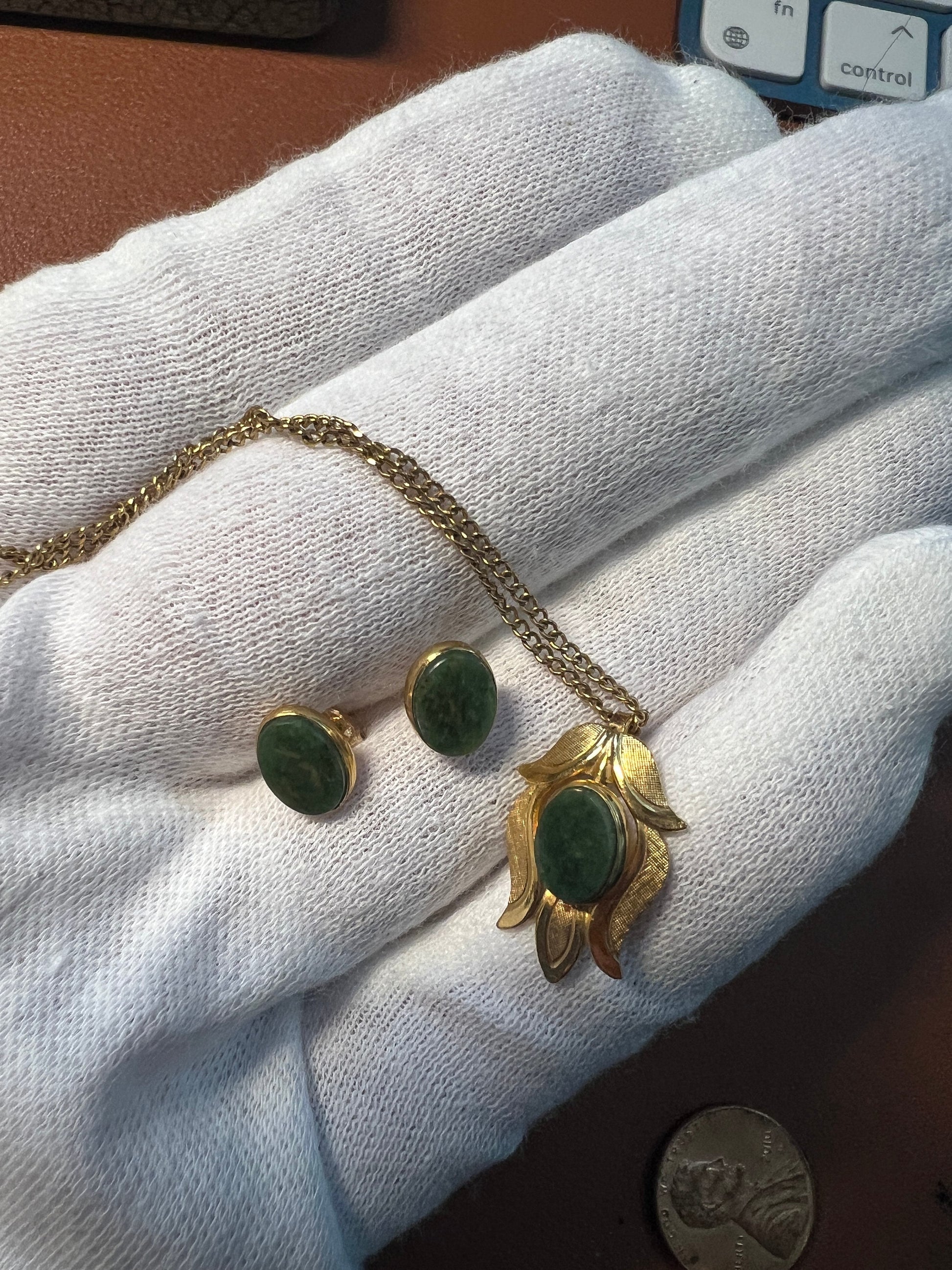 Vintage Van Dell Genuine Jade 12kt Gold Filled Jewelry Set Earrings & Necklace (#12)